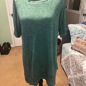 LOGO by Lori Goldstein Green Boxy Tunic Top